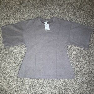 H&M Unique Short-Sleeve Sweater in Gray- size medium new with tags